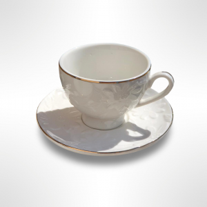 طقم فناجين قهوة 24 قطعة بورسلان ابيض ومثلج مزخرف حز ذهبي بيد بقاعدة مدورة مع متكات سداسي 12+12